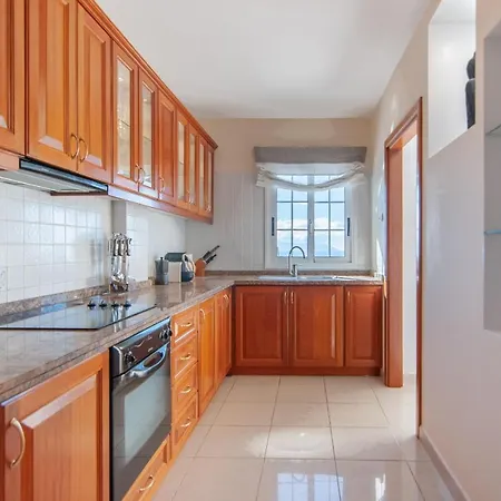 Feriehus Penthouse Duplex Avenida 1a011 *