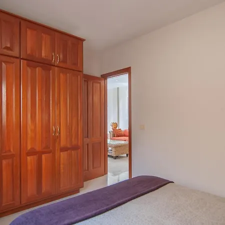 Feriehus Penthouse Duplex Avenida 1a011 *